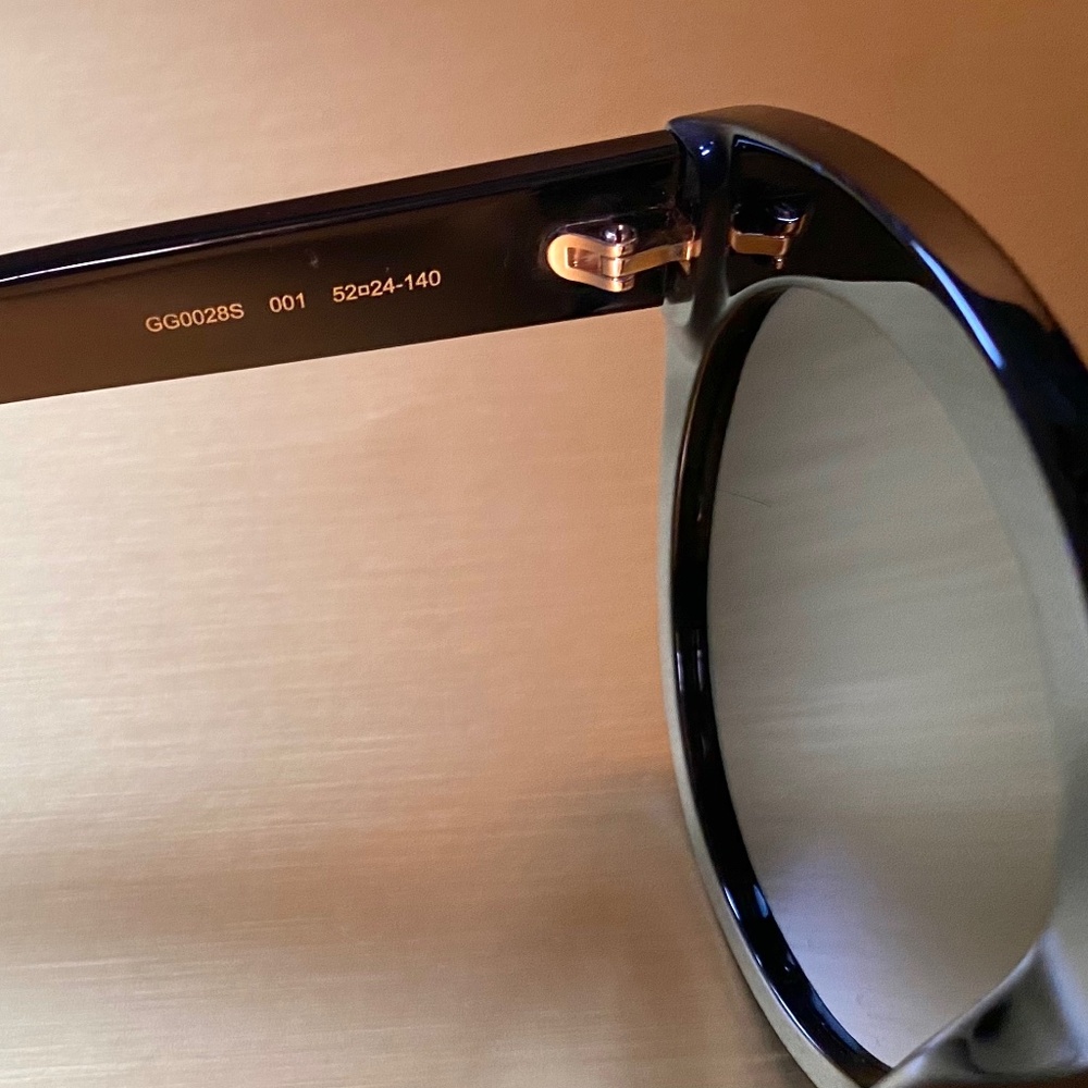 GUCCI Black Cat Eye Sunglasses with Gold Detail - Picture 5 of 5